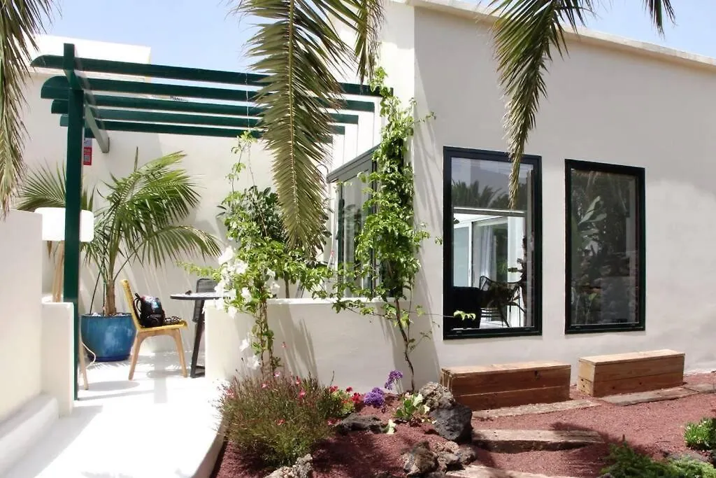 Unique, Stylish & Calm El Estanque By The Sea, Adults Only Βίλα Costa Teguise Σπίτι διακοπών